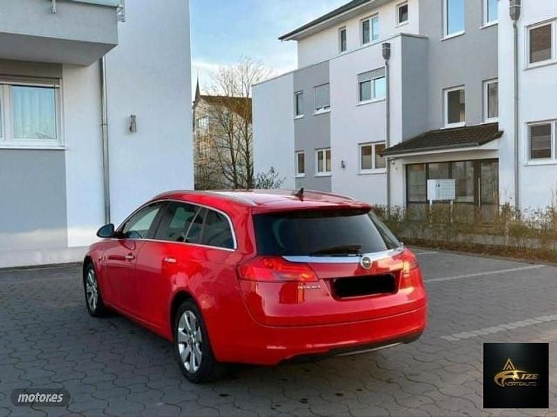 Usado Opel Insignia Country Tourer S 160 CV (117 kW) 2013 Rojo Familiar