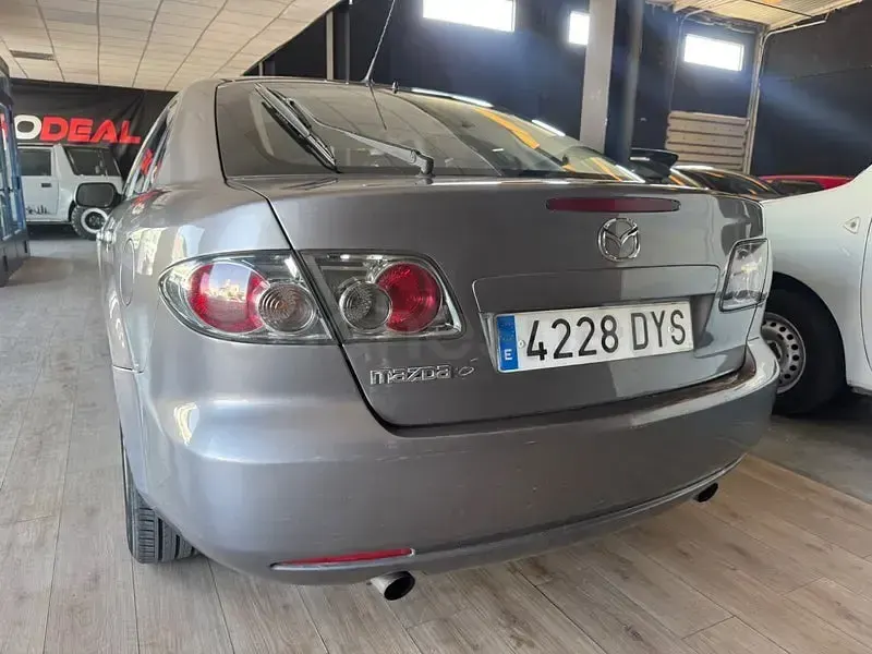 Usado Mazda 6 Active 147 CV (108 kW) 2007 Gris / plata Berlina