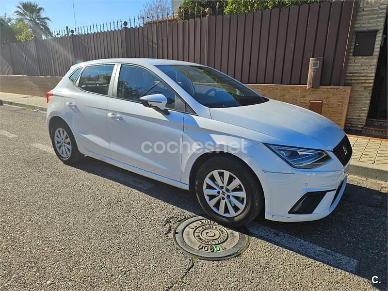 Usado Seat Ibiza Style 110 CV (80 kW) 2021 Blanco Berlina