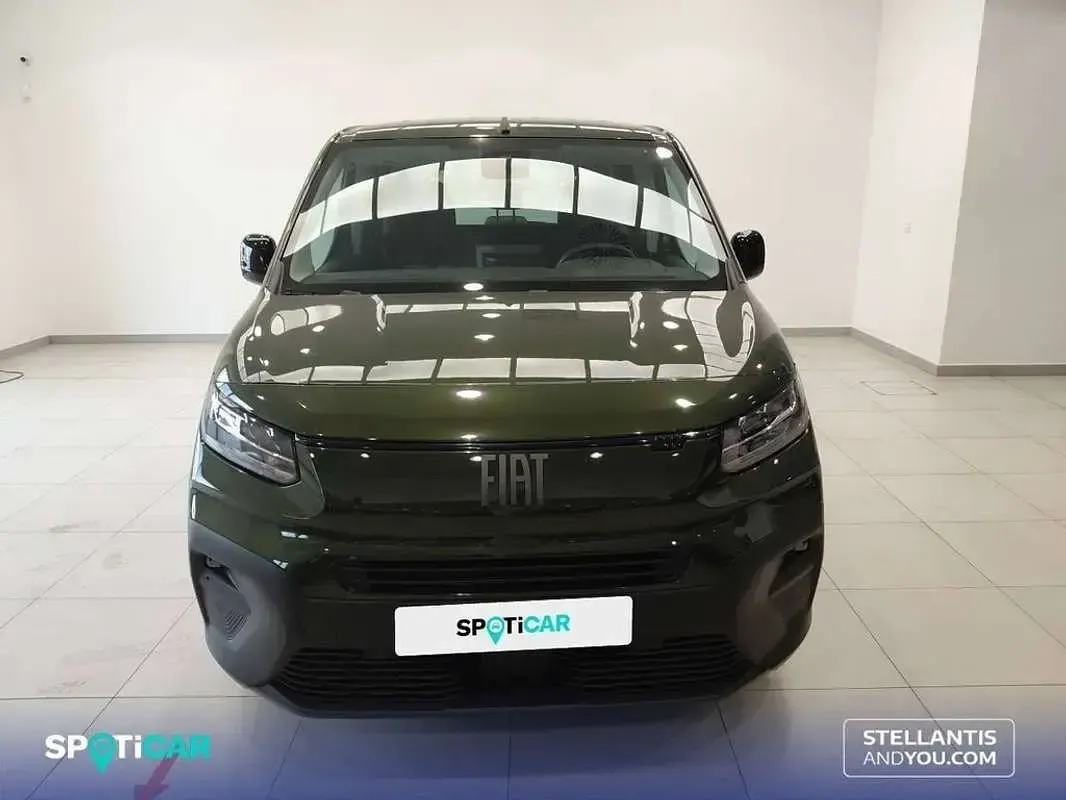 Używany Fiat Doblò 101 KM (74 kW) 2025 Zielony Minivan