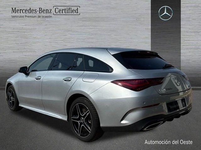 Usado Mercedes CLA250e Shooting Brake AMG line 218 CV (160 kW) 2025 Plata hightech Familiar
