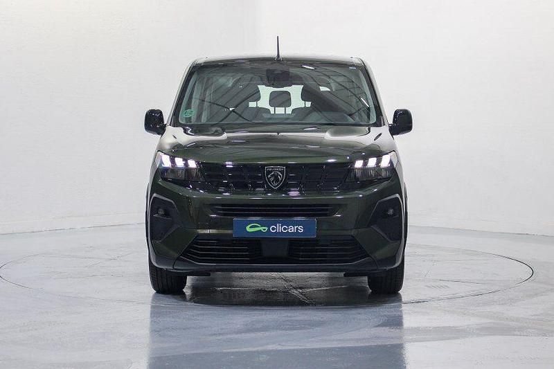 Usado Peugeot Rifter Allure 100 CV (73 kW) 2025 Verde Monovolumen