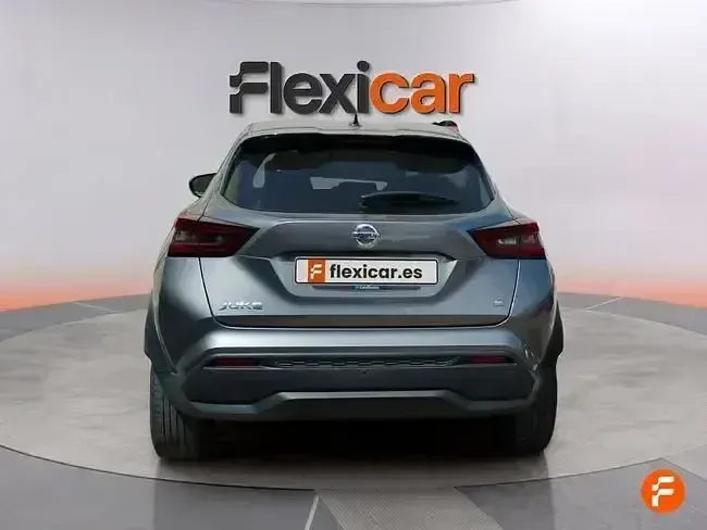 Usado Nissan Juke N-Connecta 114 CV (83 kW) 2021 Gris SUV