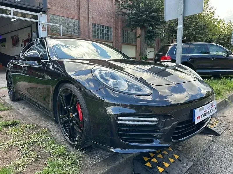 Usado Porsche Panamera Turbo Executive Executive 520 CV (382 kW) 2015 Negro Utilitario