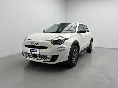 Blanco Nuevo 2025 Fiat 600E Red SUV | 21.290 € (Buen precio) - Imagen 1/1