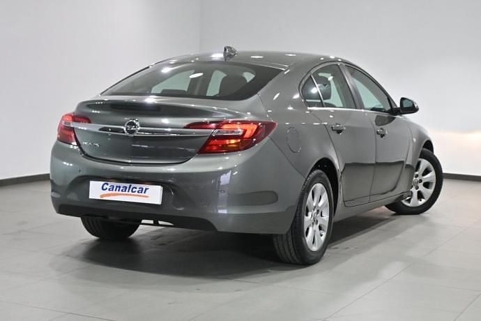 Usado Opel Insignia Selective 140 CV (102 kW) 2016 Gris Berlina