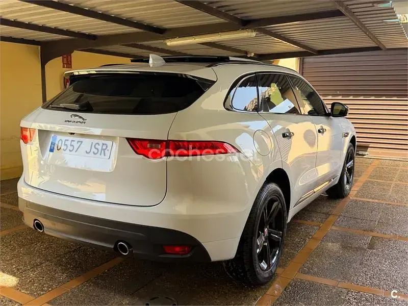 Usado Jaguar F-Pace R-Sport 300 CV (220 kW) 2016 Blanco SUV