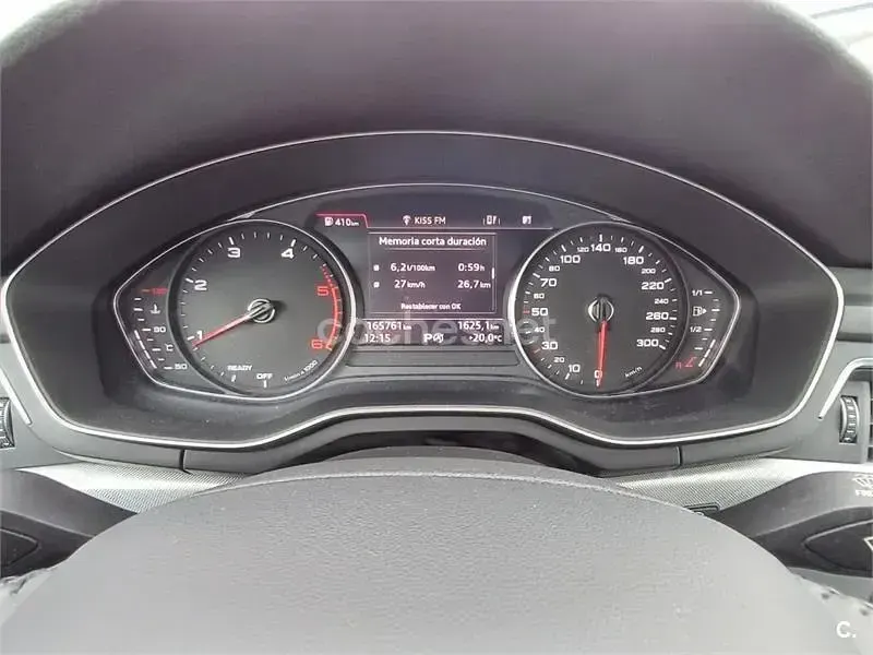Usado Audi A4 Advanced 150 CV (110 kW) 2017 Gris / plata Familiar