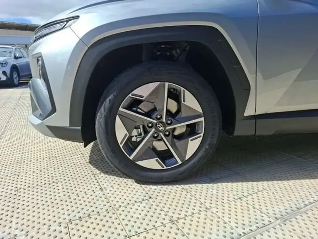 Usado Hyundai Tucson 253 CV (186 kW) 2025 Plateado SUV