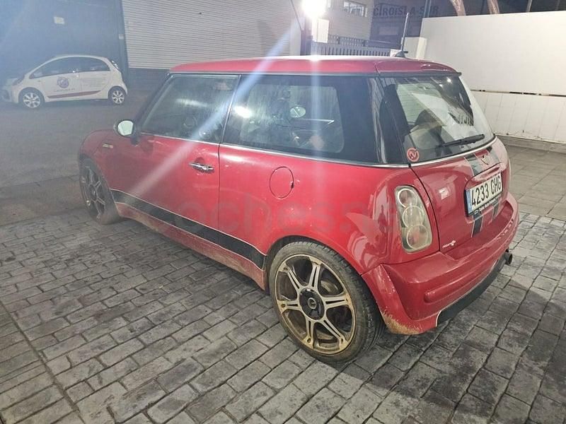 Usado Mini ONE 90 CV (66 kW) 2003 Rojo Utilitario