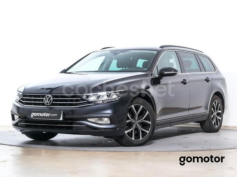Gris / plata Usado 2021 VW Passat Business Familiar | 18.990 € (Precio justo) - Imagen 1/4