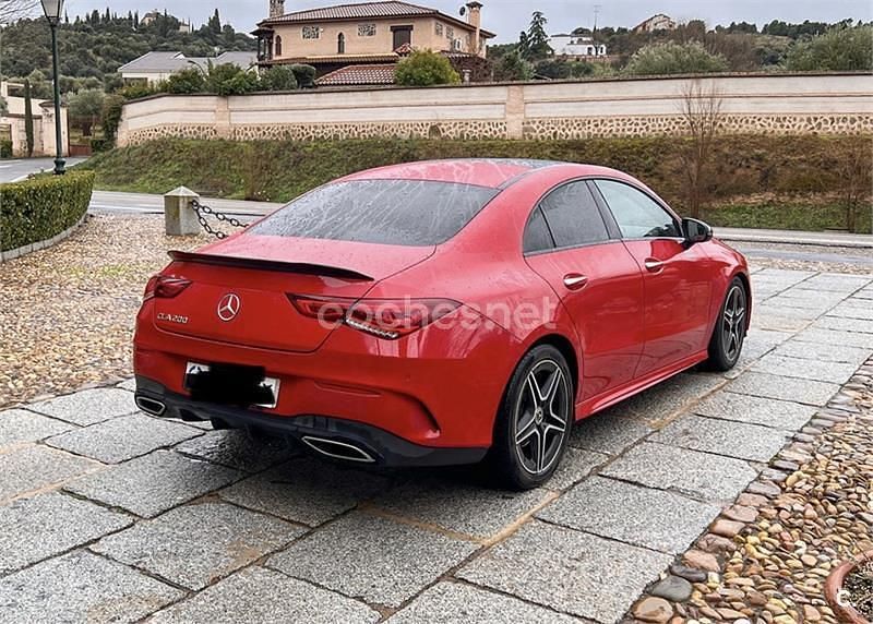 Usado Mercedes CLA250 Shooting Brake 218 CV (160 kW) 2019 Rojo Familiar