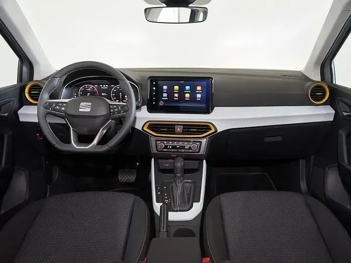 Usado Seat Arona Style 115 CV (84 kW) 2025 Gris SUV