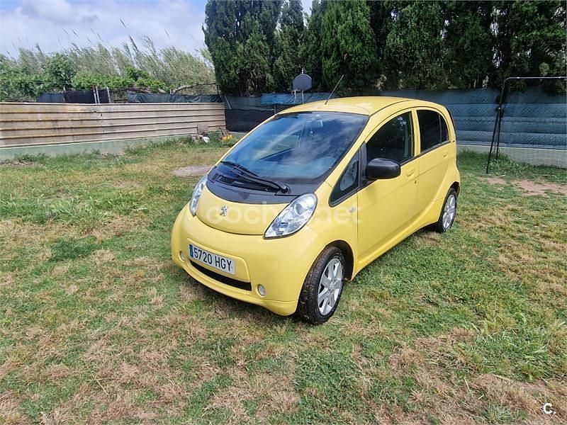 Usado Peugeot iON Active 49 kW (67 CV) 2012 Eléctrico Utilitario