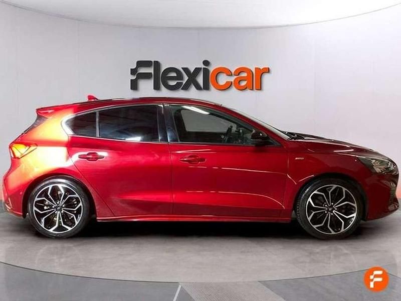 Usado Ford Focus ST-Line 125 CV (91 kW) 2020 Burdeos Utilitario