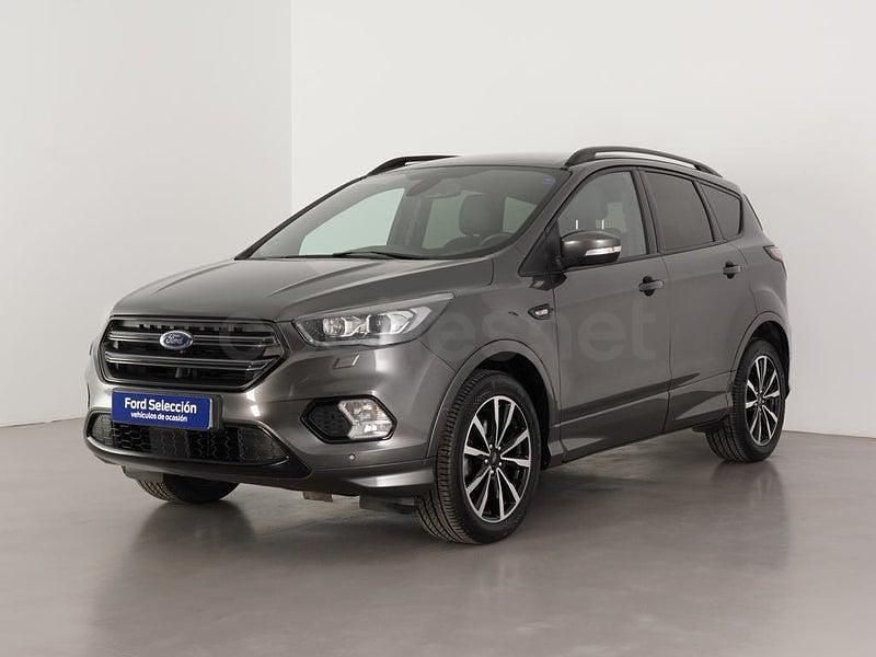 Usado Ford Kuga ST-Line 150 CV (110 kW) 2019 Gris / plata SUV