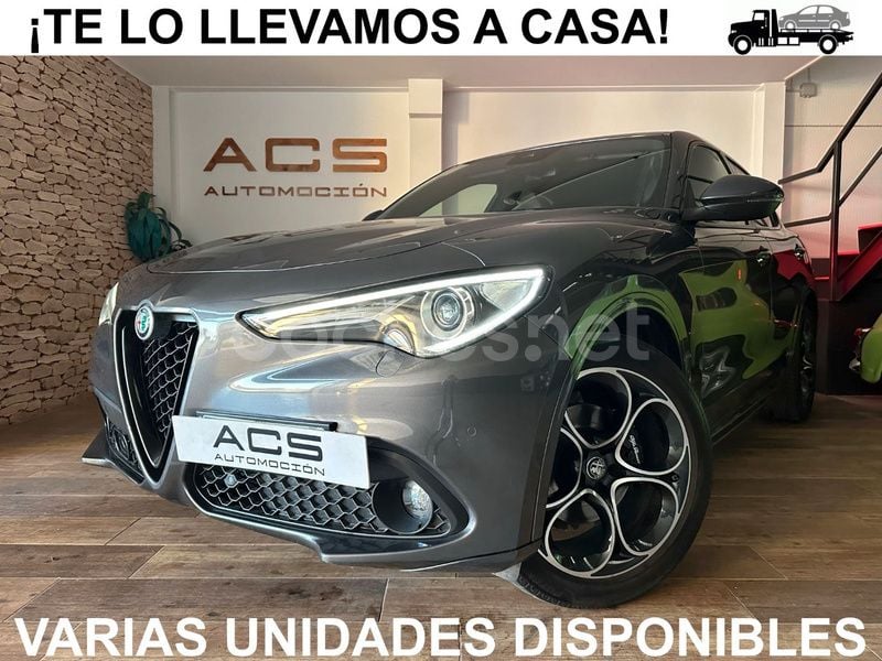 Usado Alfa Romeo Stelvio Veloce 210 CV (154 kW) 2022 Gris / plata SUV