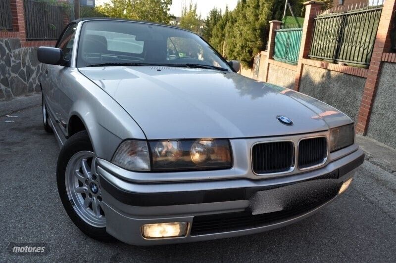 Usado BMW 318 Cabriolet Exclusive 115 CV (84 kW) 2000 Plateado Descapotable