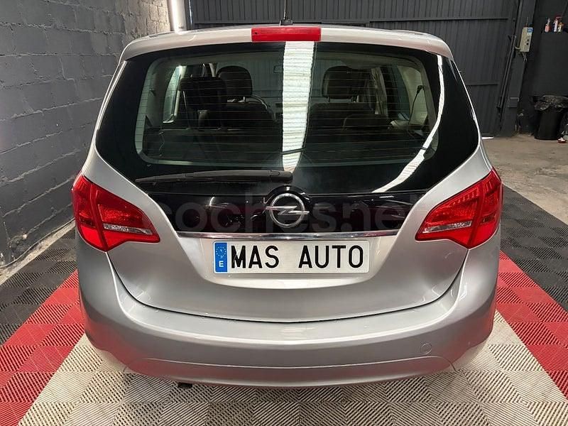 Usado Opel Meriva Selective 110 CV (80 kW) 2012 Gris / plata Monovolumen