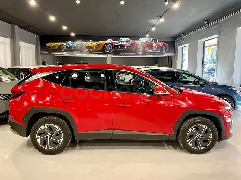 Usado Hyundai Tucson 160 HP (117 kW) 2025 Vermelho SUV