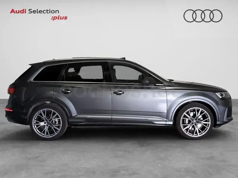 Usado Audi Q7 S-Line 286 CV (210 kW) 2023 Gris / plata SUV