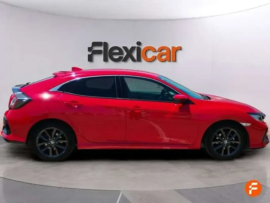 Usado Honda Civic Elegance 126 CV (92 kW) 2021 Rojo Utilitario