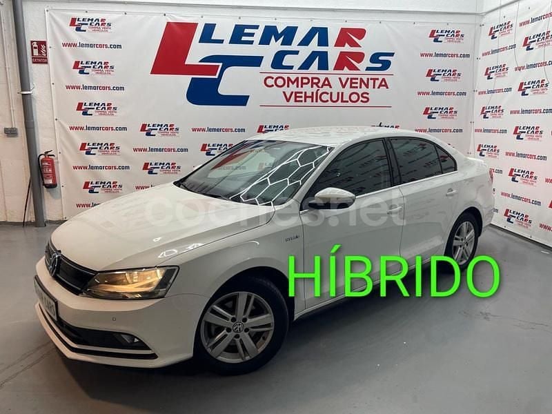 Blanco Usado 2015 VW Jetta Sportline Berlina | 11.900 € (Un poco caro) - Imagen 1/4