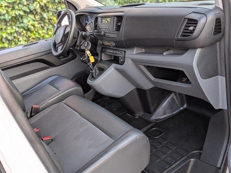 Usado Peugeot Expert Premium 120 CV (88 kW) 2020 Blanco Van