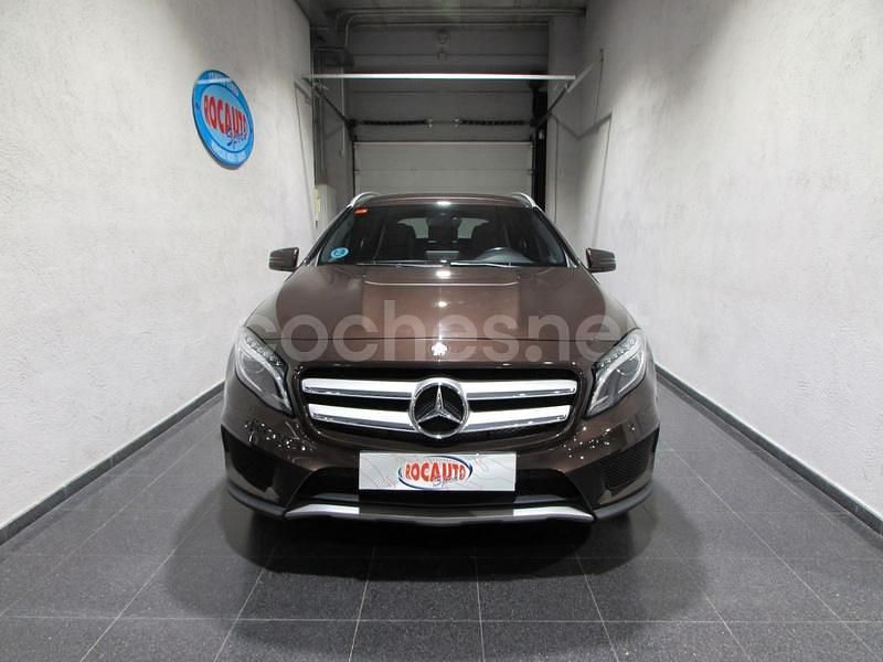 Usado Mercedes GLA200 AMG line 136 CV (100 kW) 2016 Marrón SUV