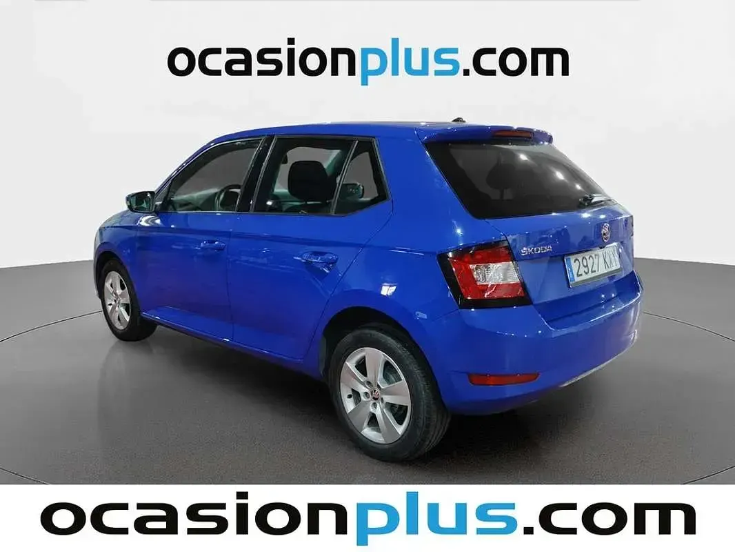 Usado Skoda Fabia 75 CV (55 kW) 2019 Azul Utilitario