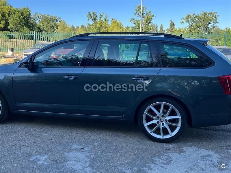 Usado Skoda Octavia RS 184 CV (135 kW) 2016 Gris / plata Utilitario