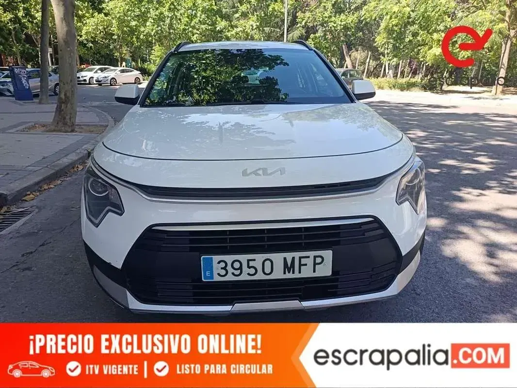 Usado Kia Niro 141 CV (103 kW) 2023 Blanco SUV