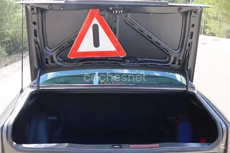 Usado Mercedes 190 109 CV (80 kW) 1993 Gris / plata Berlina