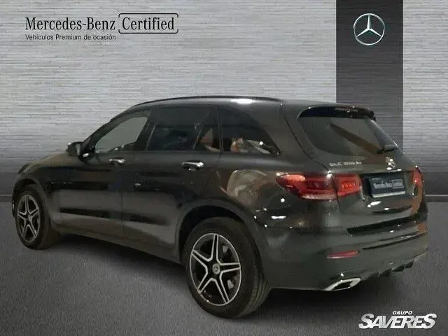 Usado Mercedes GLC300e 306 CV (225 kW) 2022 Gris grafito SUV