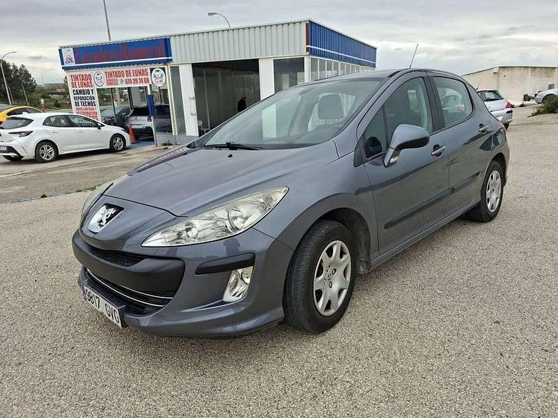 Usado Peugeot 308 Envy 120 CV (88 kW) 2010 Gris Utilitario