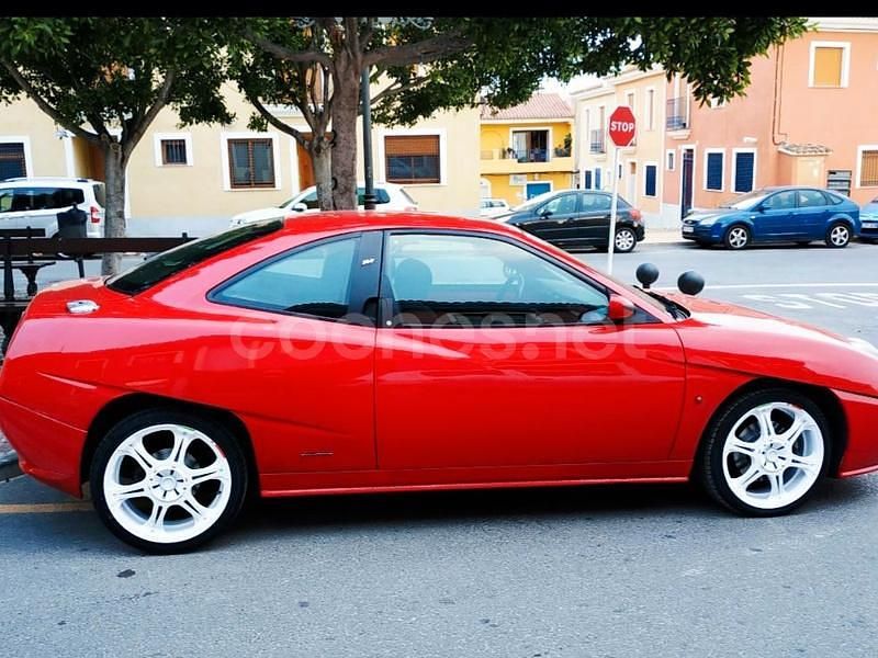 Usado Fiat Coupé 140 CV (102 kW) 1994 Rojo Coupe