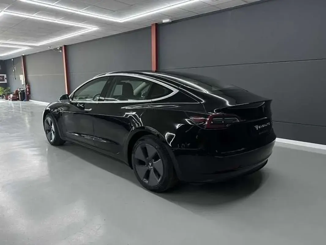 Usado Tesla Model 3 Standard Range Plus 239 kW (325 CV) 2019 Negro Berlina