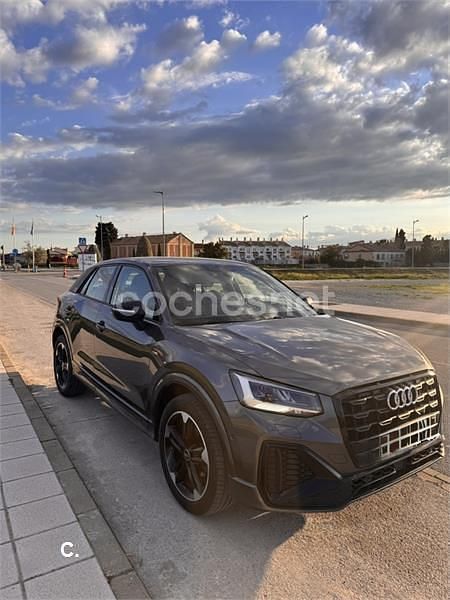 Usado Audi Q2 S-Line 150 CV (110 kW) 2021 Gris / plata SUV