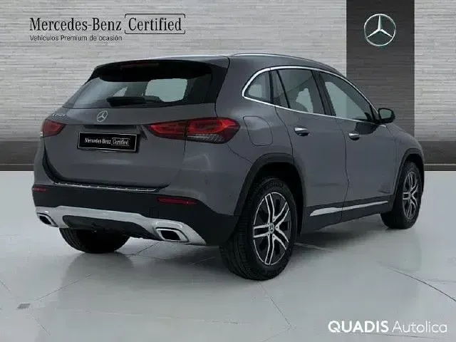 Usado Mercedes GLA250 Progressive 218 CV (160 kW) 2022 Gris montaña SUV