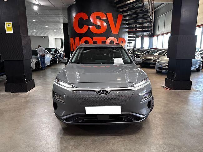 Usado Hyundai Kona 100 kW (137 CV) 2021 Gris SUV