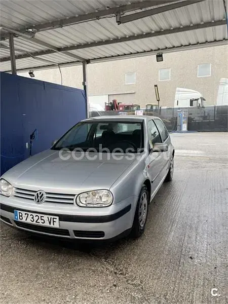 Usado VW Golf III Conceptline 75 CV (55 kW) 1999 Gris / plata Berlina