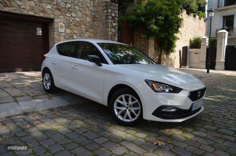 Blanco Usado 2021 Seat Leon Style Berlina | 12.500 € (Precio justo) - Imagen 1/4