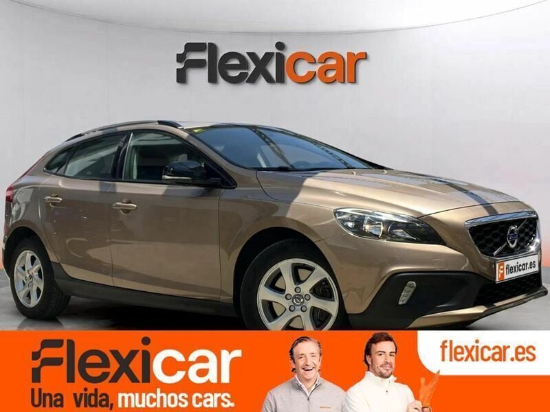 Beige Usado 2016 Volvo V40 Kinetic Familiar | 14.990 € (Precio justo) - Imagen 1/4
