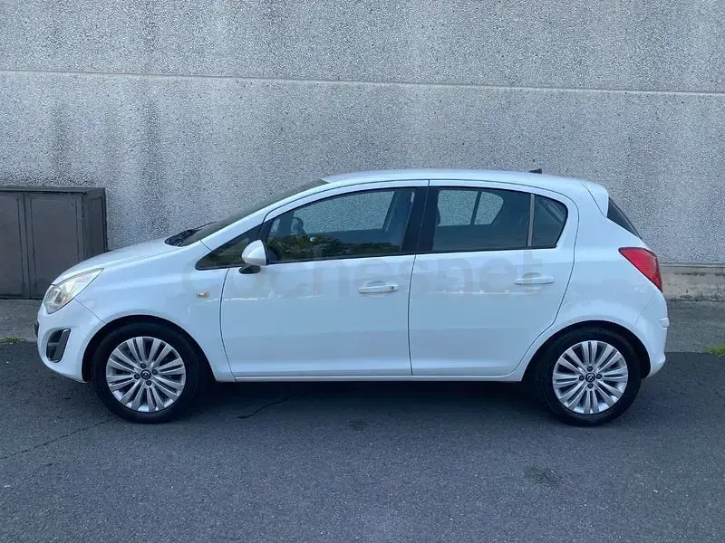 Usado Opel Corsa Selective 85 CV (62 kW) 2013 Blanco Utilitario
