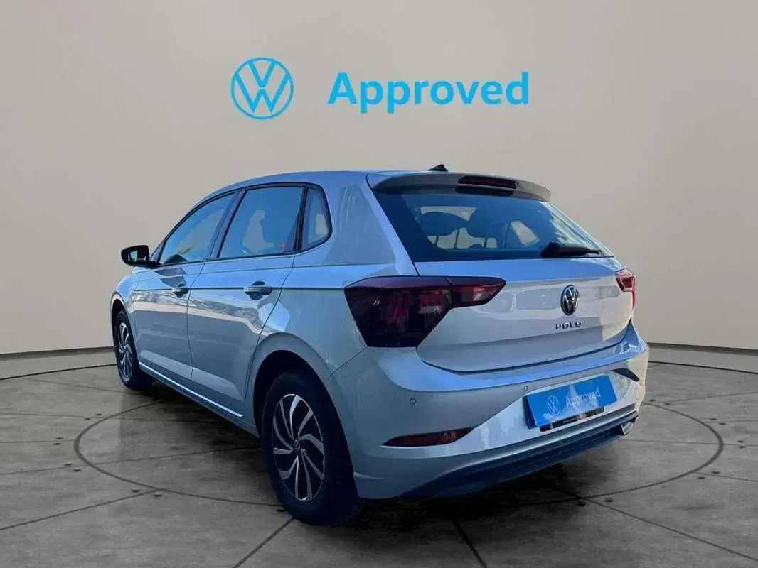 Usado VW Polo 94 CV (69 kW) 2024 Gris Utilitario