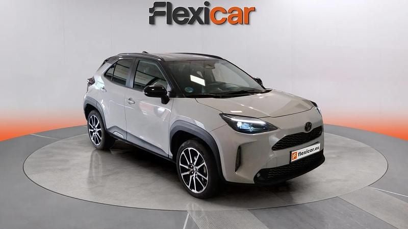 Usado Toyota Yaris Hybrid Sport 130 CV (95 kW) 2024 Blanco