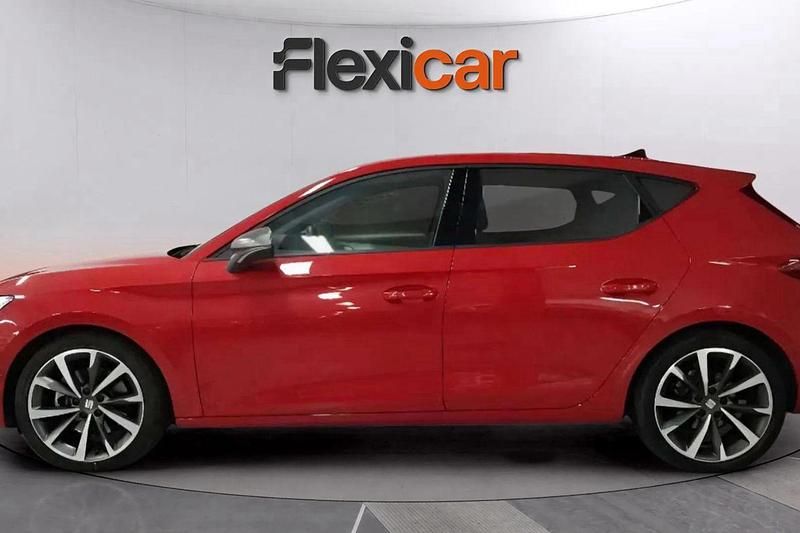 Usado Seat Leon FR 150 CV (110 kW) 2021 Rojo Berlina