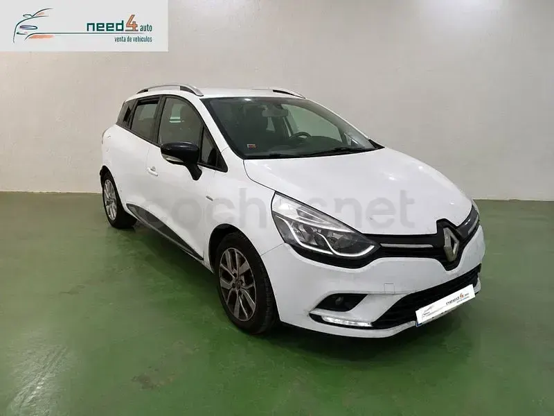 Usado Renault Clio Zen 90 CV (66 kW) 2018 Blanco Familiar