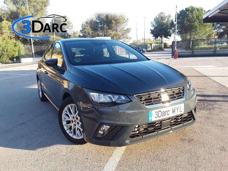 Usado Seat Ibiza FR 116 CV (85 kW) 2025 Gris Utilitario