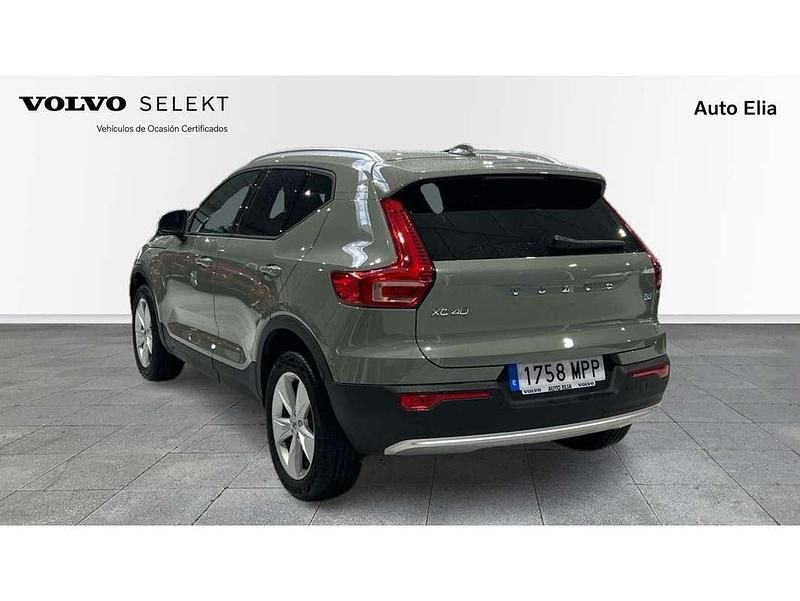 Usado Volvo XC40 Core 163 CV (119 kW) 2024 Verde SUV